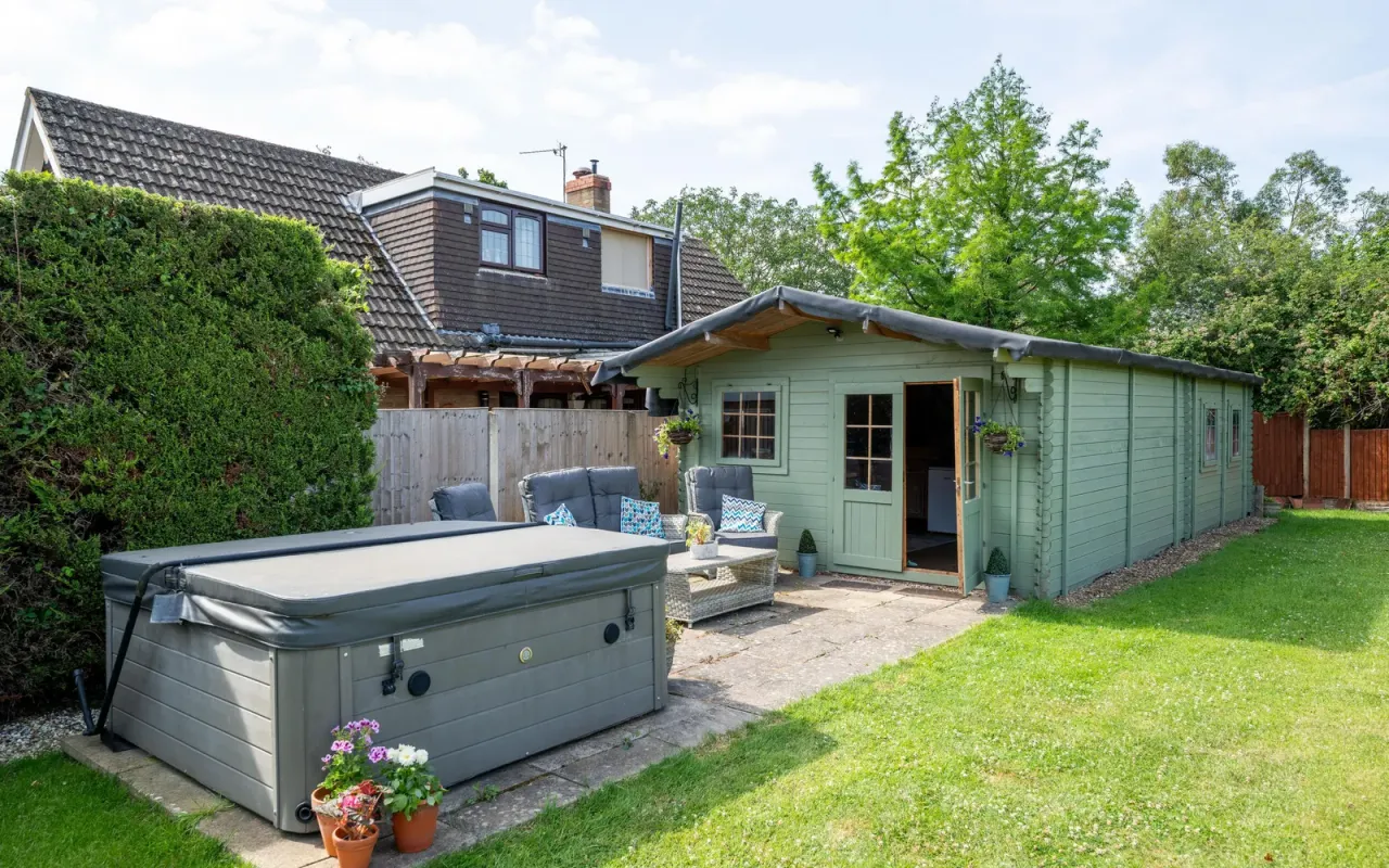 Ravensden Road, Renhold, Bedford, photo 33