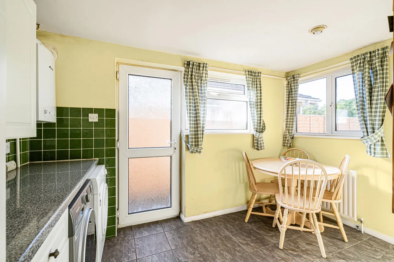 Honeypots Road, Woking, GU22, photo 10