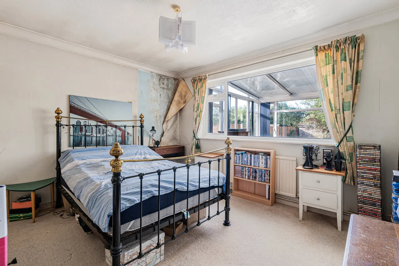 Honeypots Road, Woking, GU22, photo 4