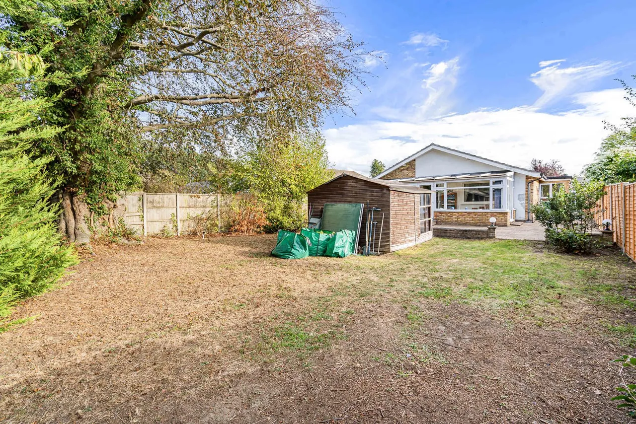 Honeypots Road, Woking, GU22, photo 5