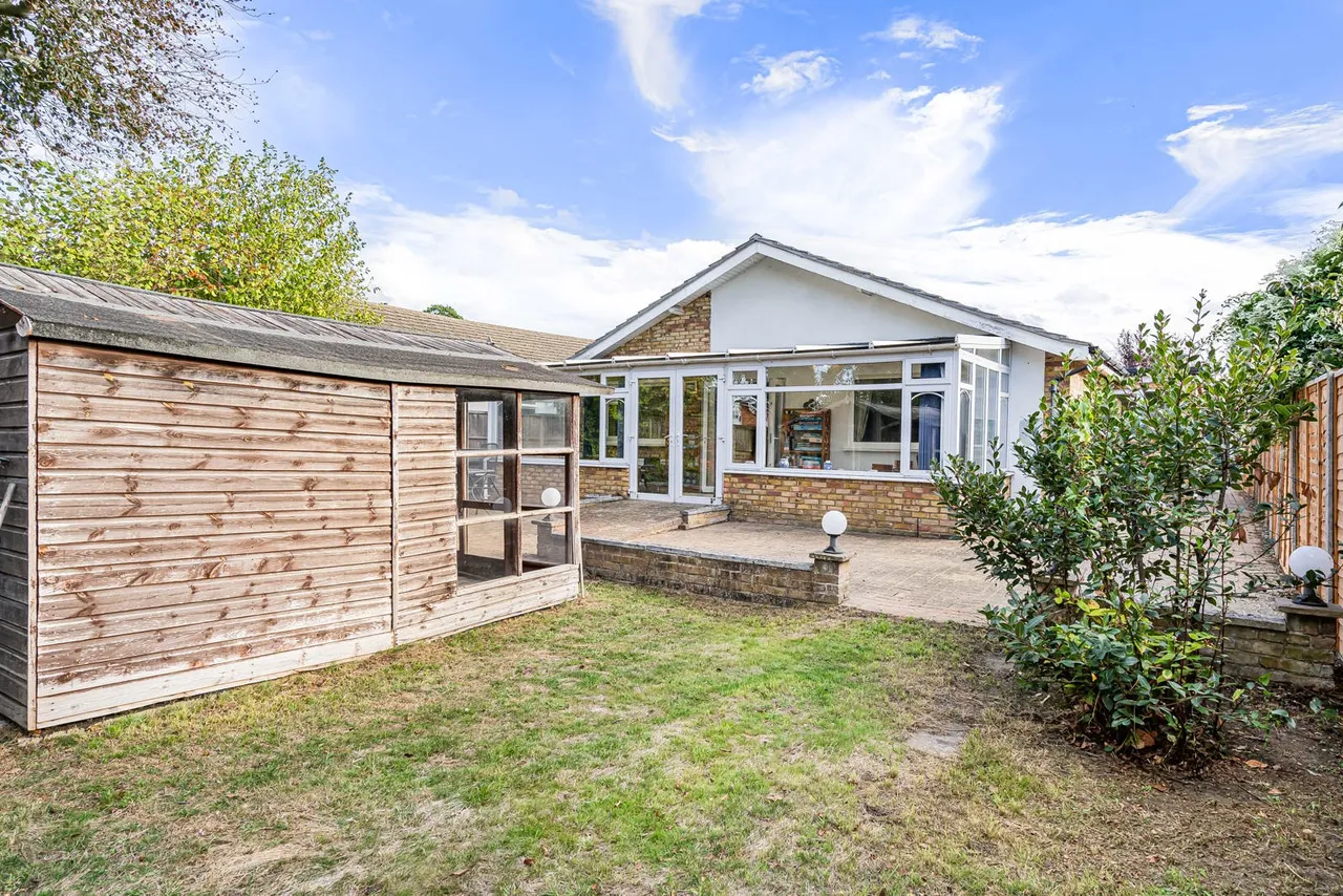 Honeypots Road, Woking, GU22, photo 24