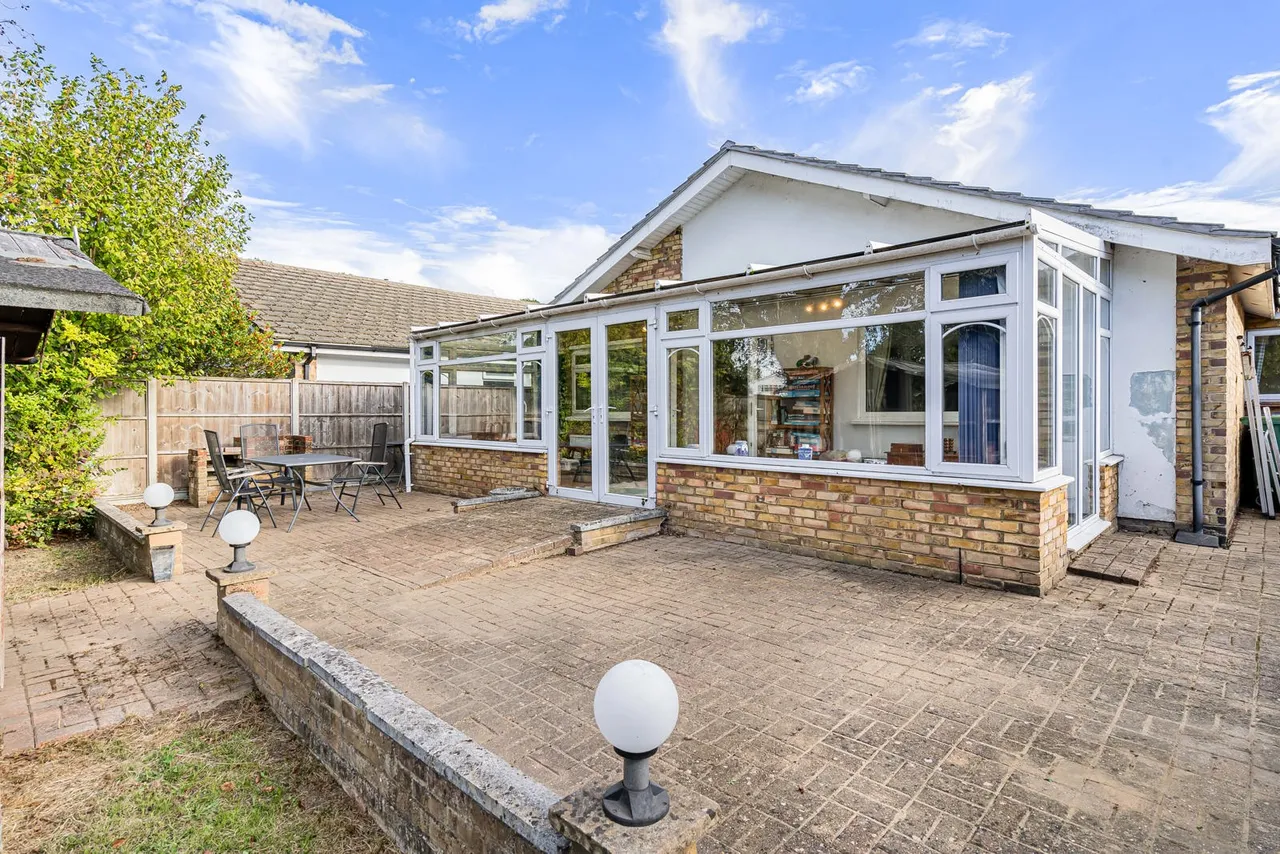Honeypots Road, Woking, GU22, photo 25