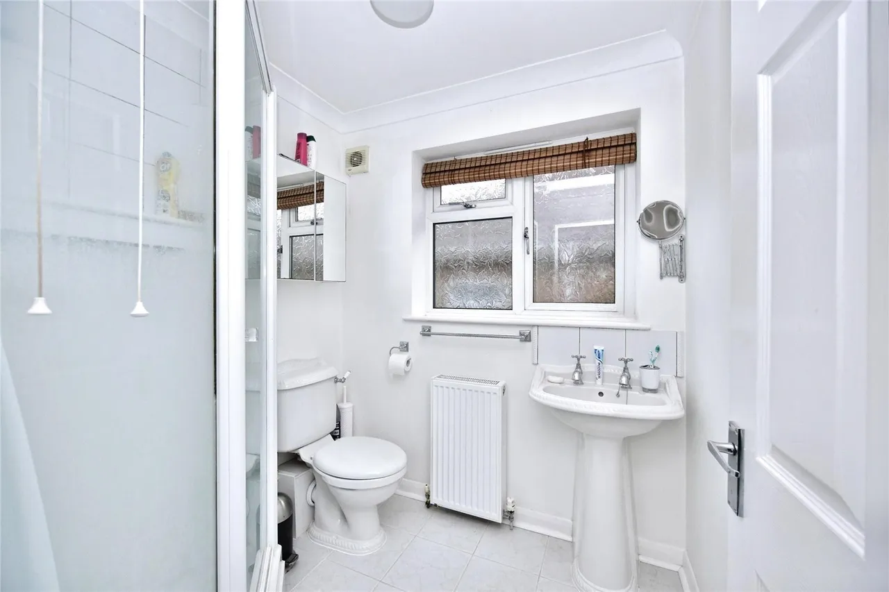 Seaside Avenue, Minster on Sea, ME12, photo 9