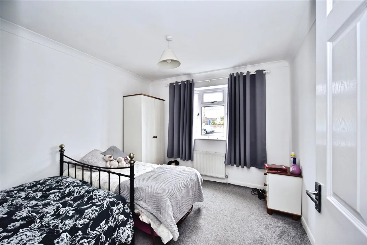 Seaside Avenue, Minster on Sea, ME12, photo 10