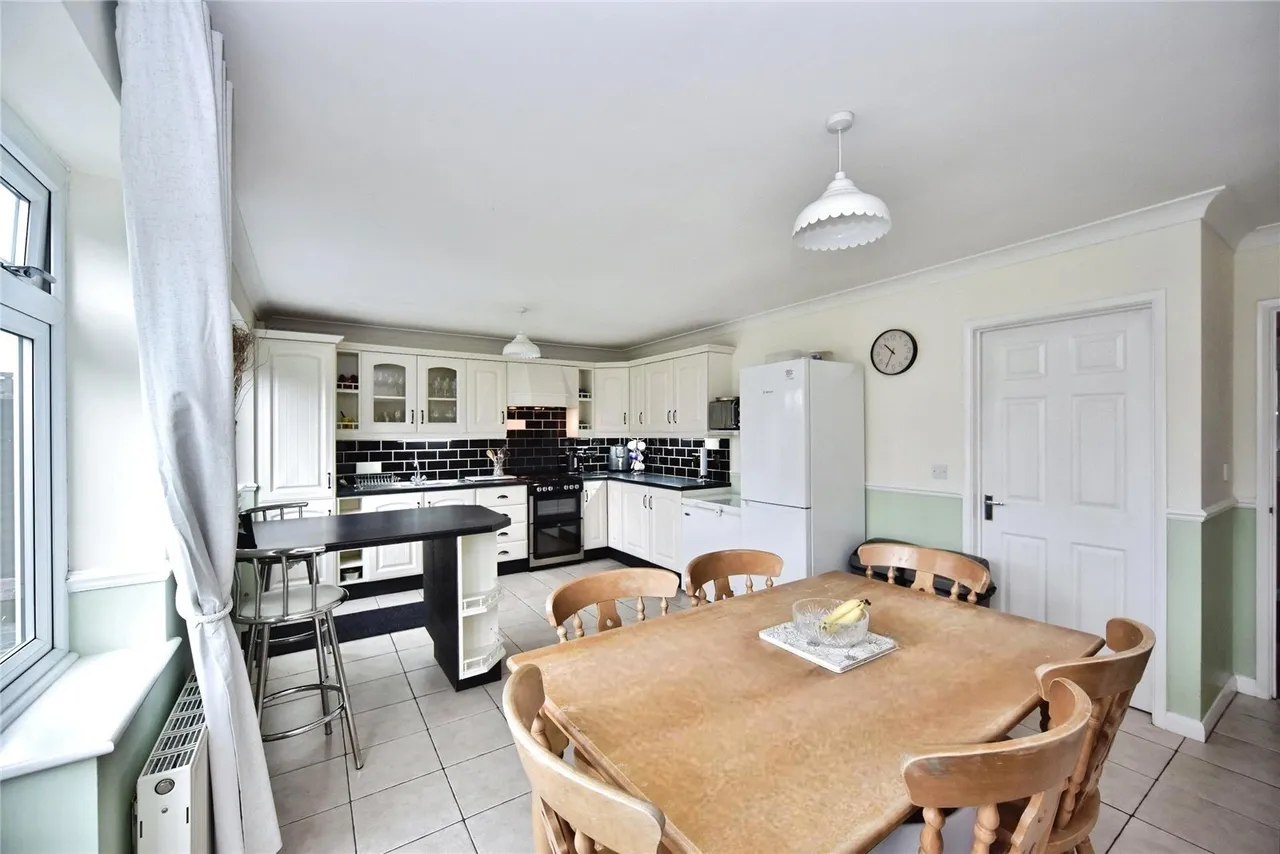 Seaside Avenue, Minster on Sea, ME12, photo 5