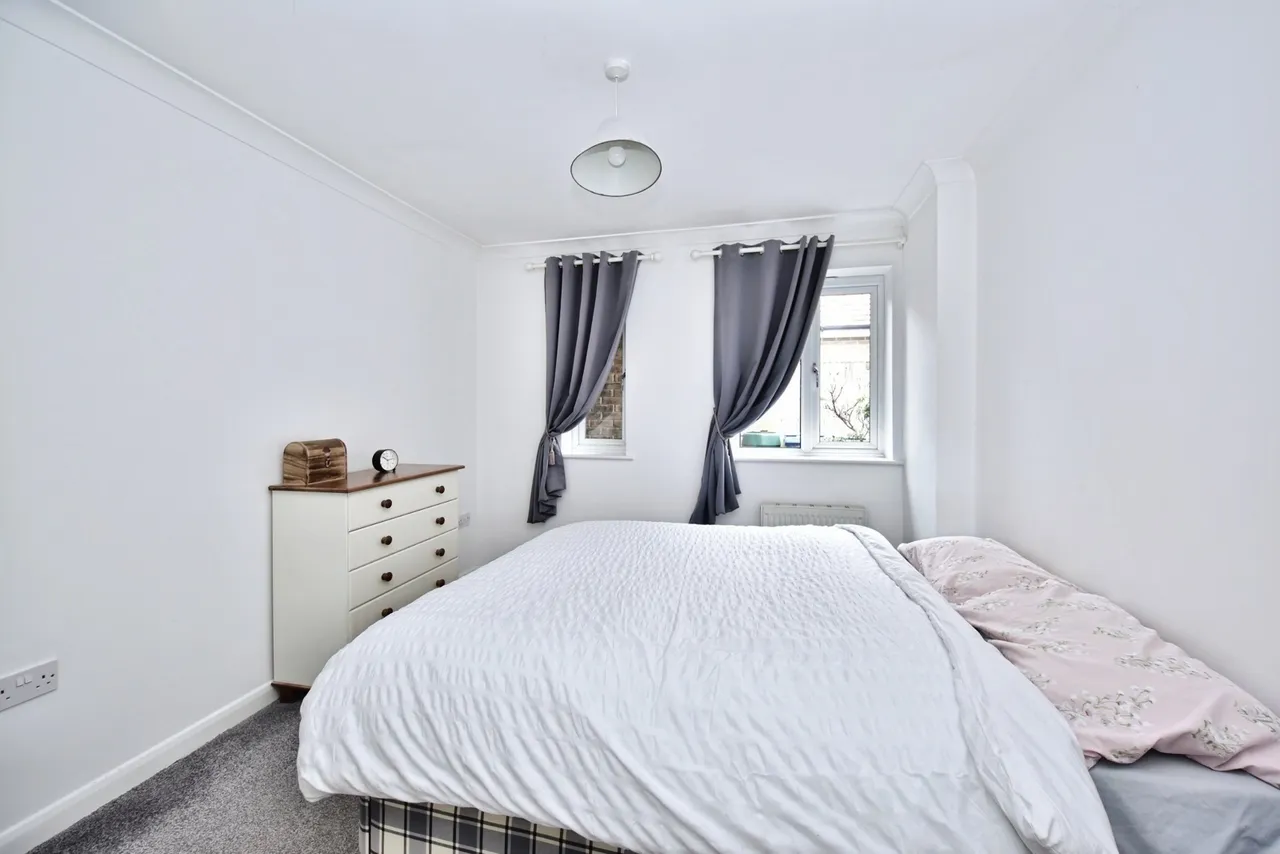 Seaside Avenue, Minster on Sea, ME12, photo 22