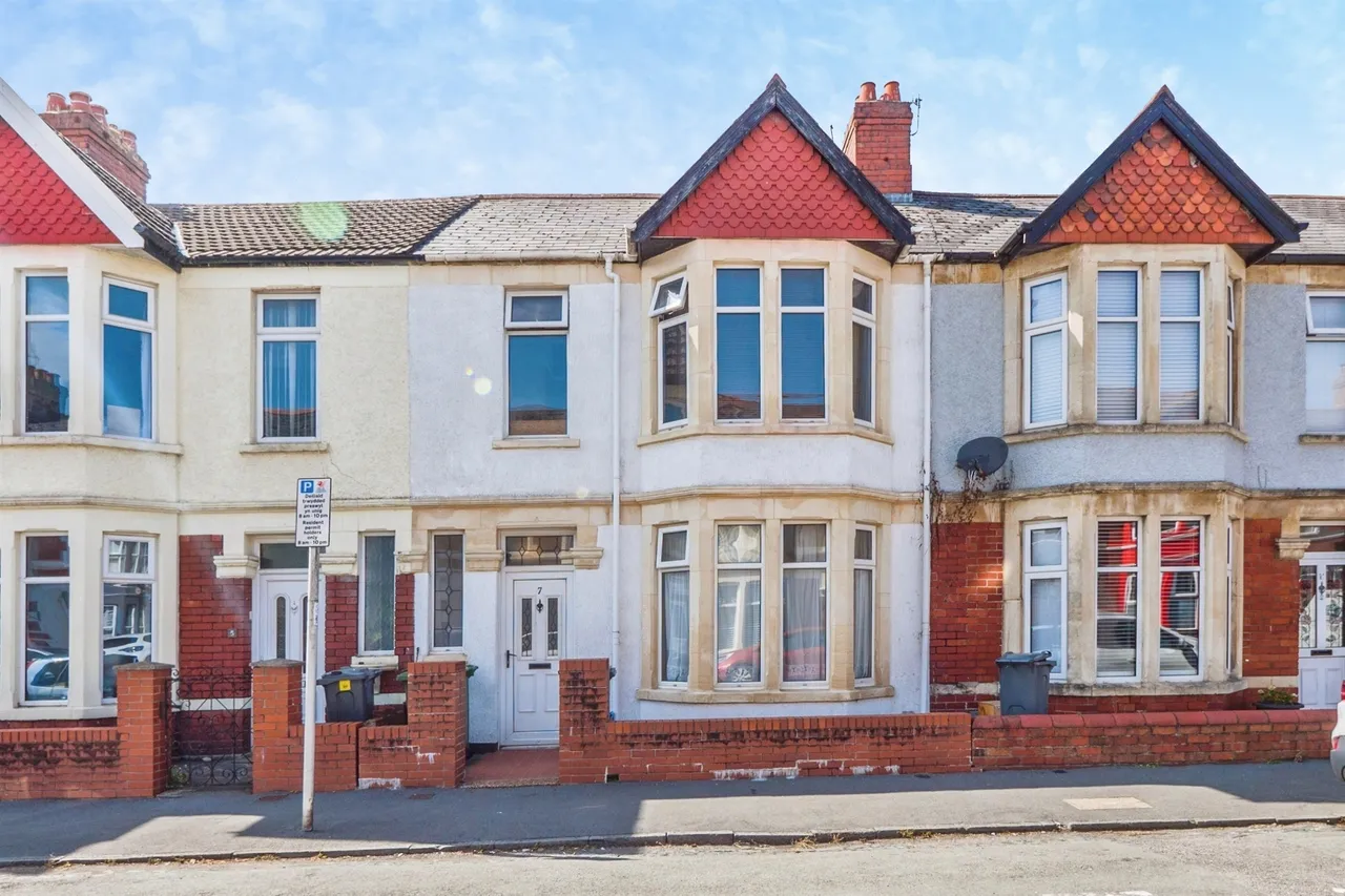 3 bed house for sale — Longspears Avenue, Heath, Cardiff
