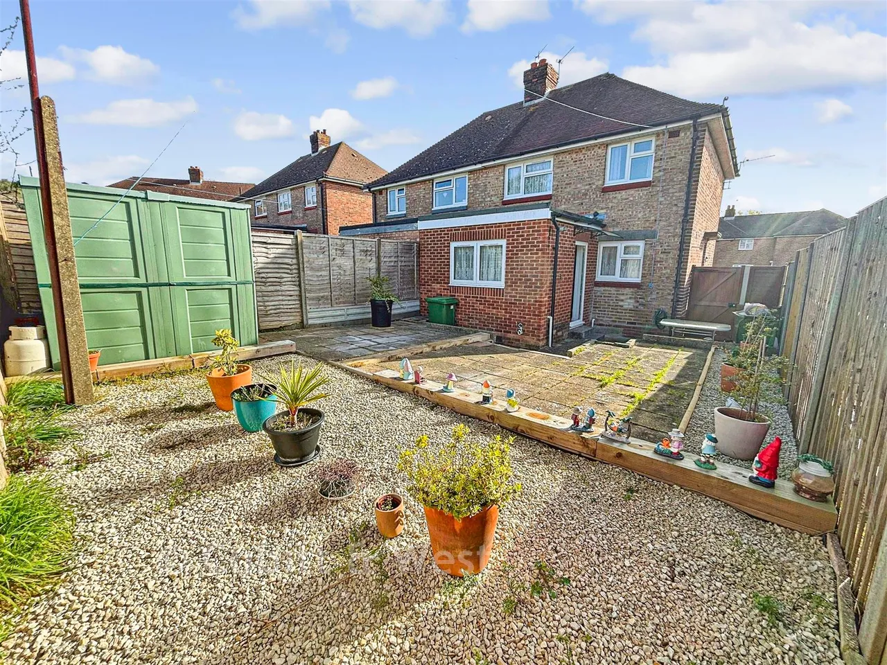 Wymering Lane, Portsmouth, PO6, photo 9