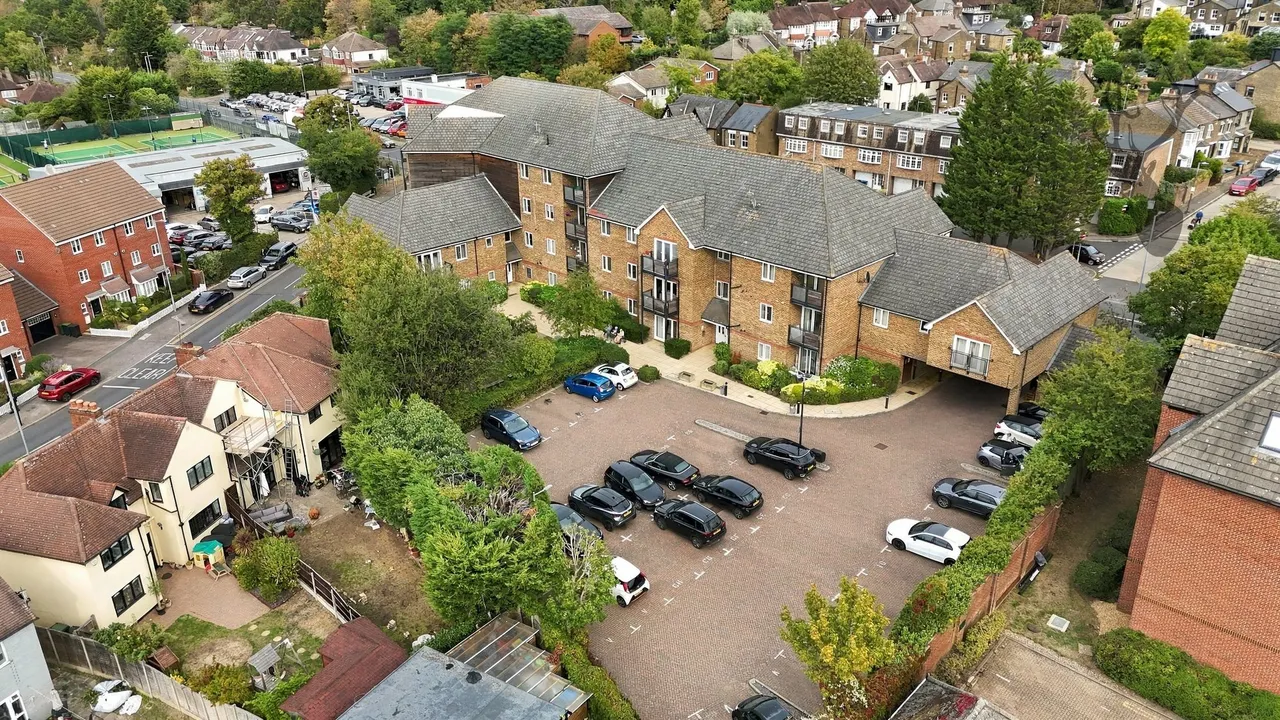 Epping New Road, Buckhurst Hill, IG9, photo 17