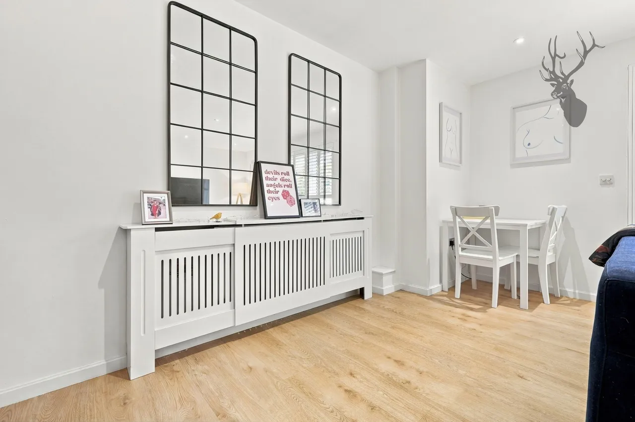 Epping New Road, Buckhurst Hill, IG9, photo 8