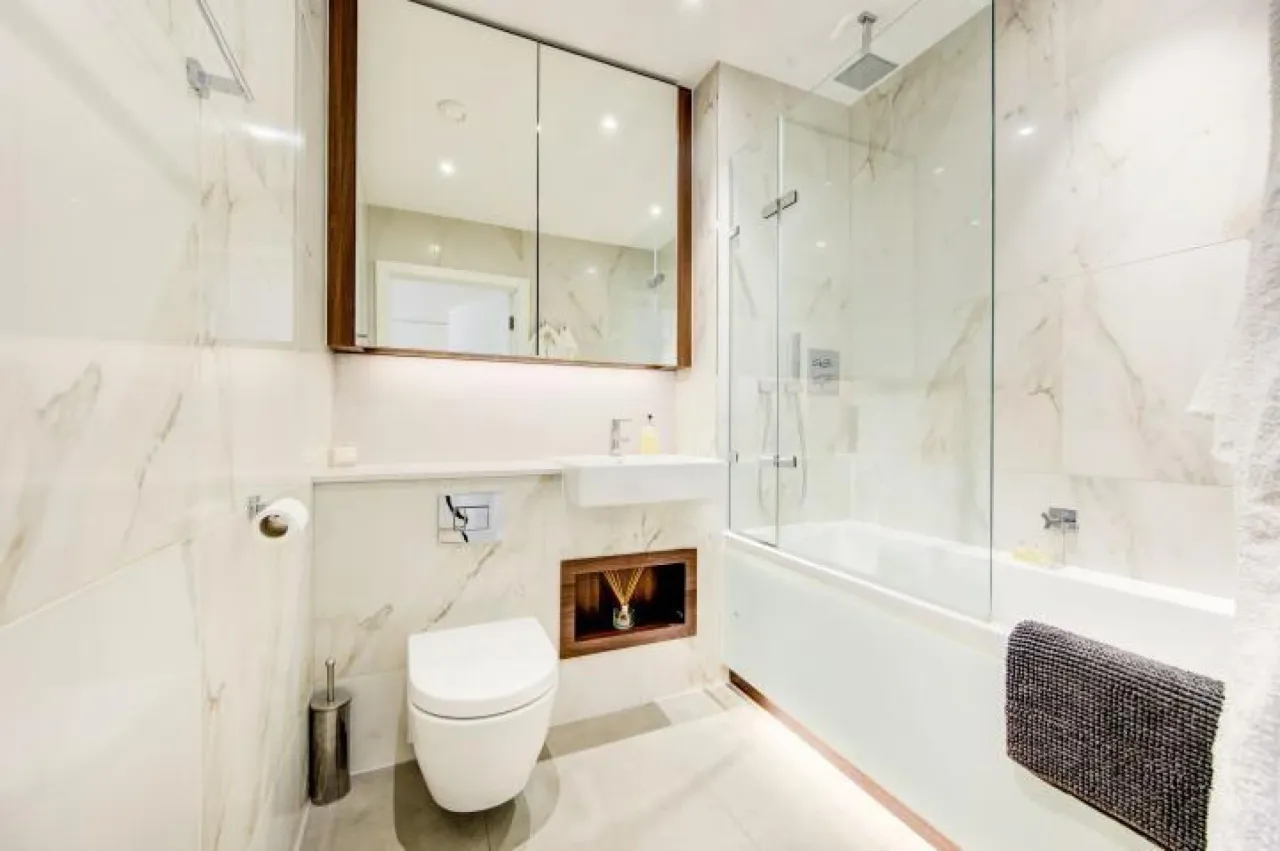 Central Avenue, London, SW6, photo 14