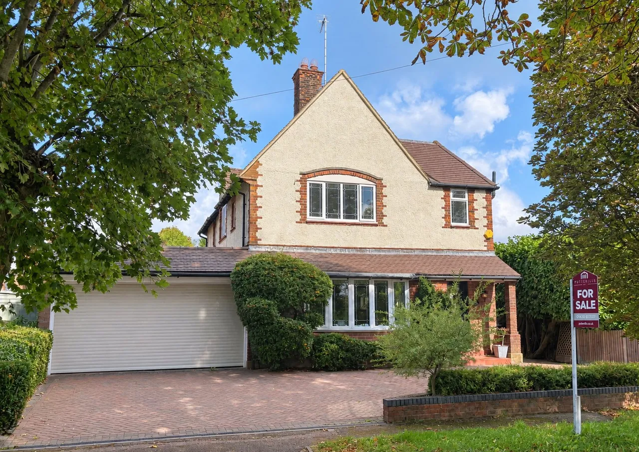 5 bed house for sale, Watton Road, Knebworth, SG3