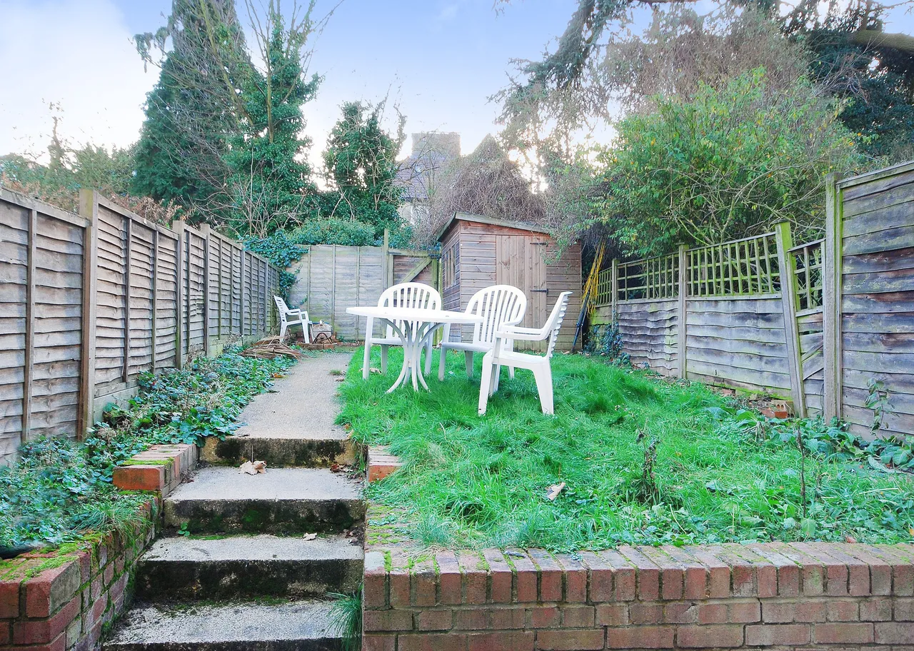 Room 5, 7 Sovereign Close, London, photo 5