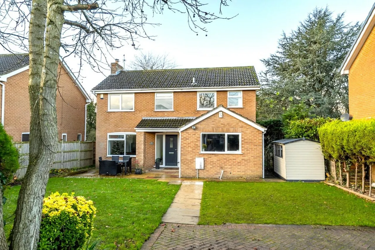 4 bed house for sale — Grange Close, Skelton