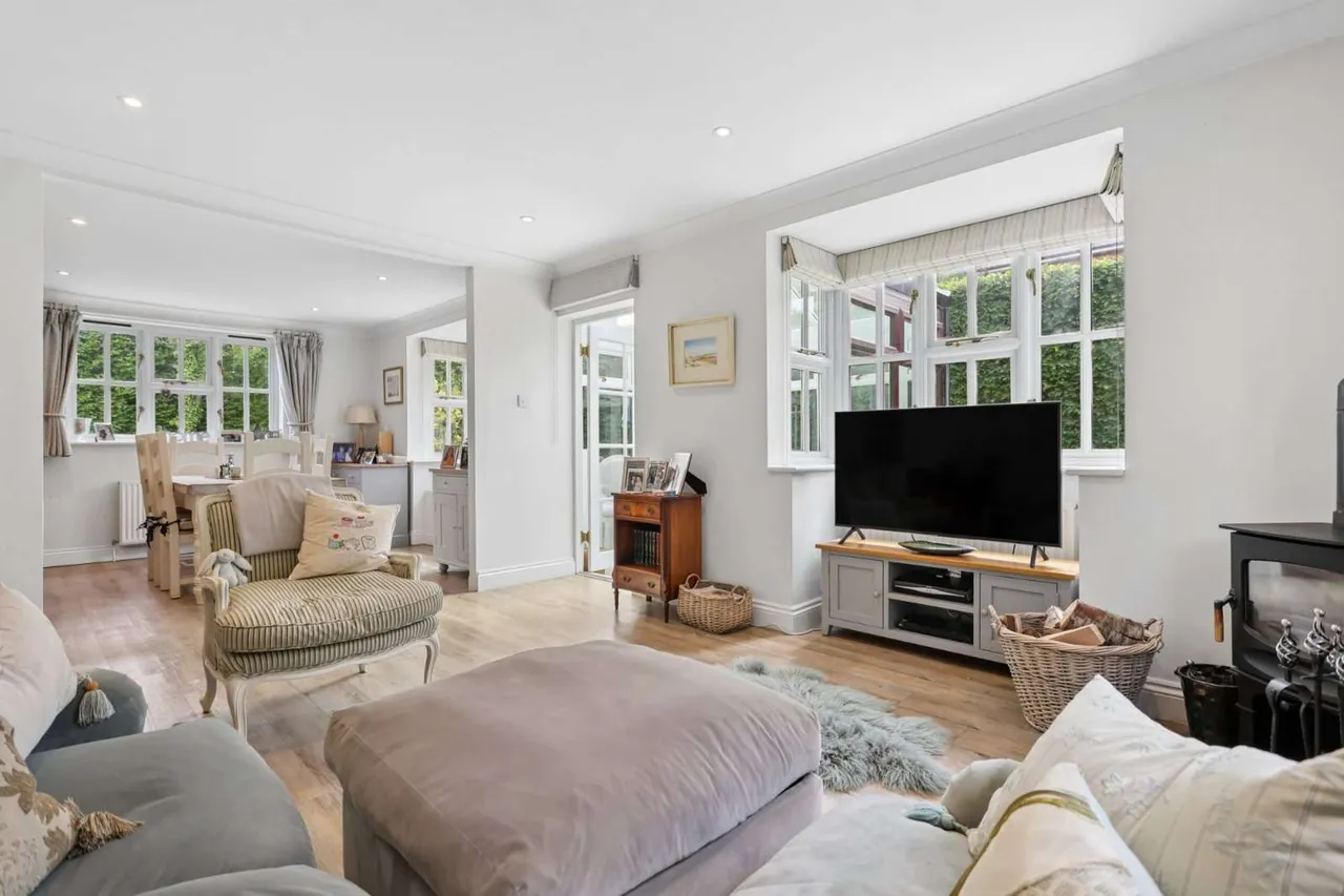 Shere Road, West Horsley, Leatherhead, Surrey, KT24 6EL, photo 9