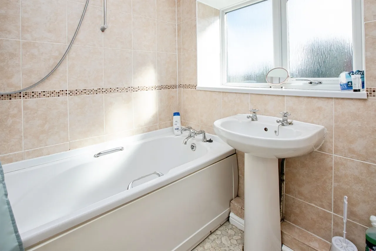 Kingsley Crescent, Stonebroom, DE55, photo 11