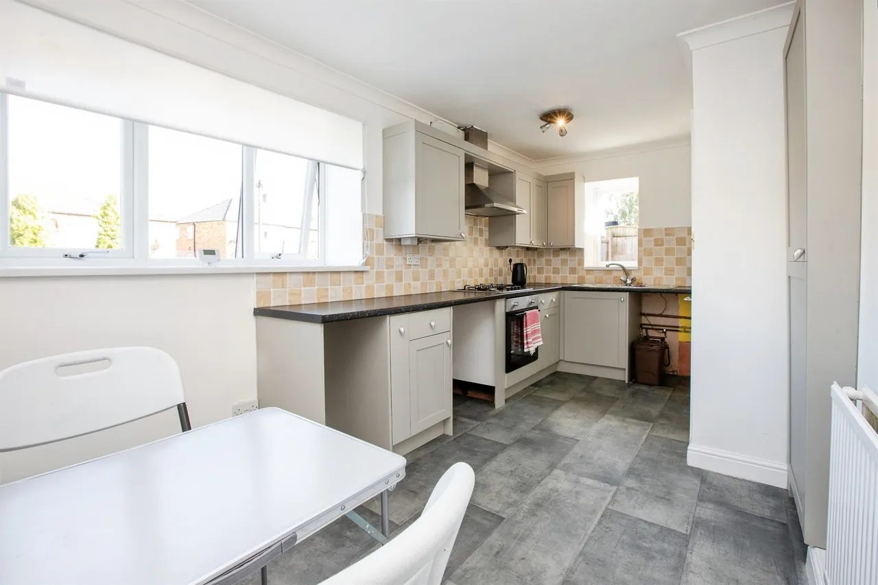 Kingsley Crescent, Stonebroom, DE55, photo 4