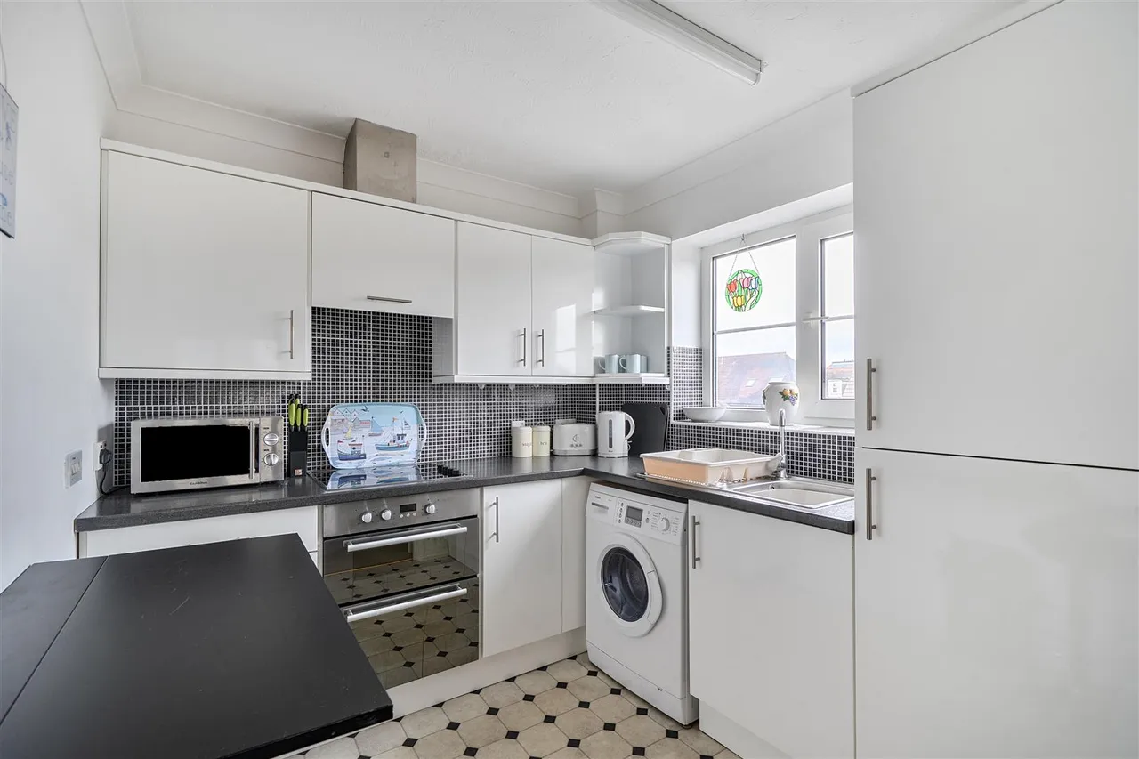 Poole Road, Bournemouth, BH2, photo 2