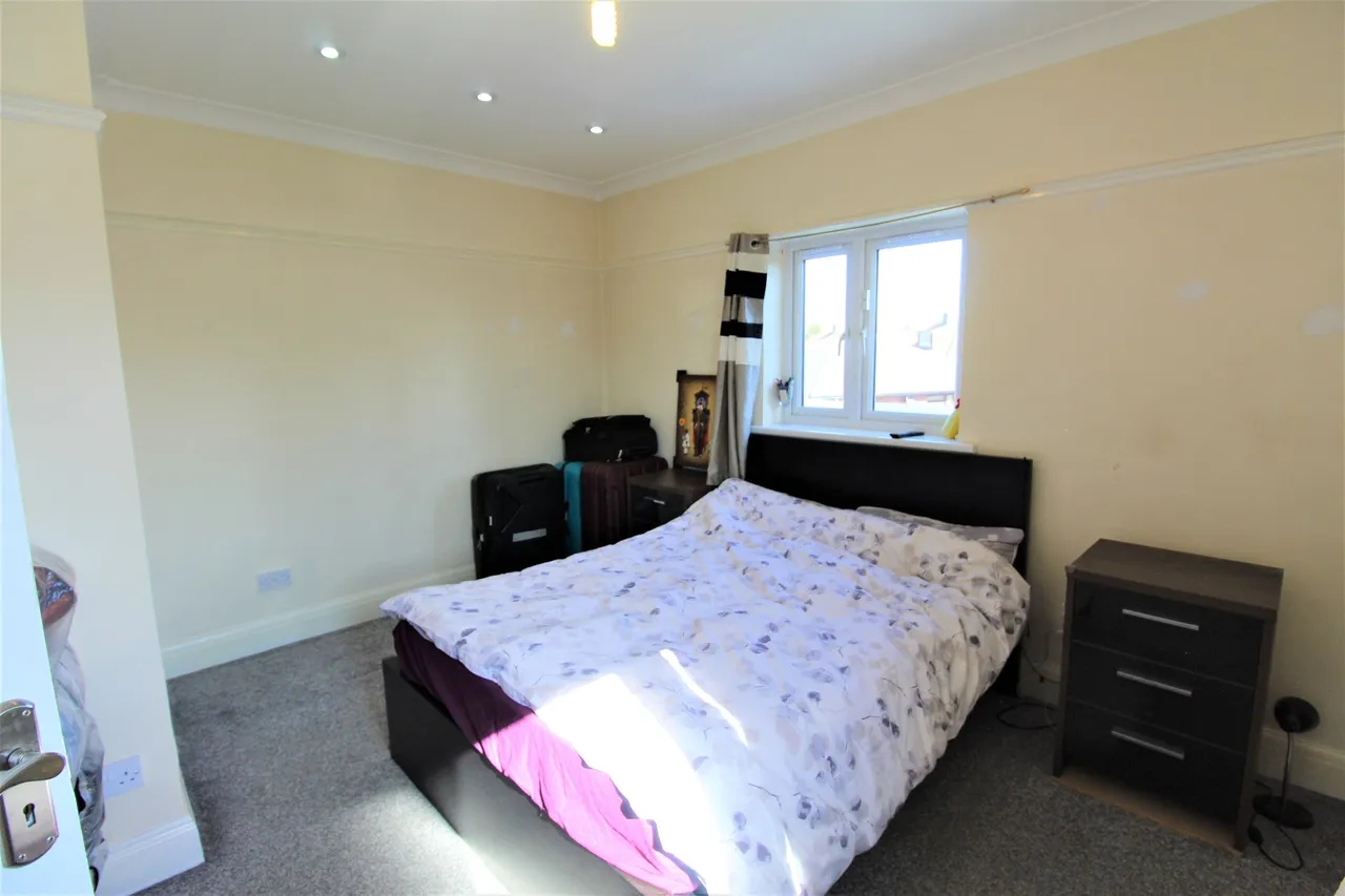 Lodge Lane, Grays, Essex, RM16 2TH, photo 13