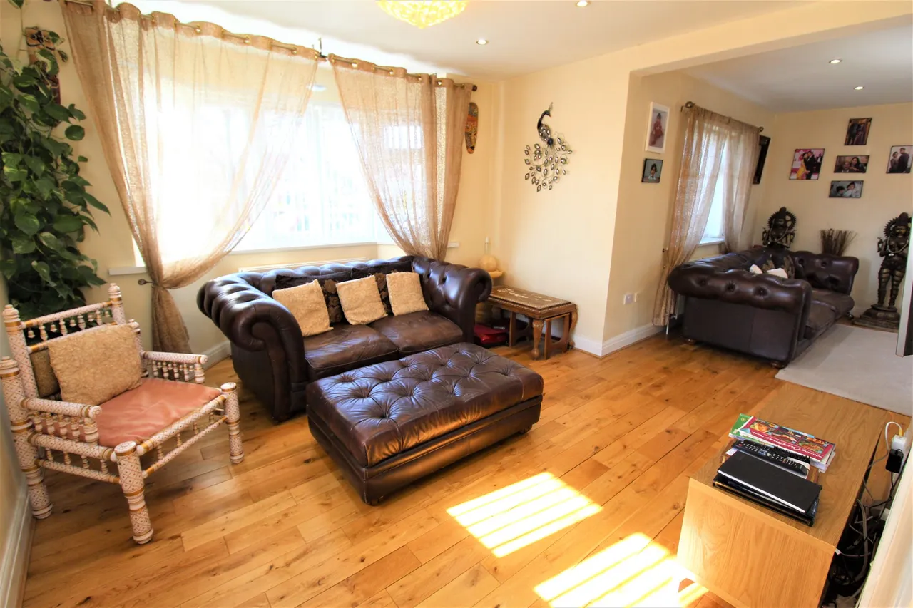 Lodge Lane, Grays, Essex, RM16 2TH, photo 5