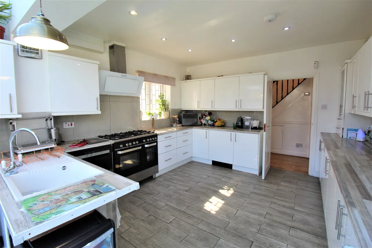 Lodge Lane, Grays, Essex, RM16 2TH, photo 10