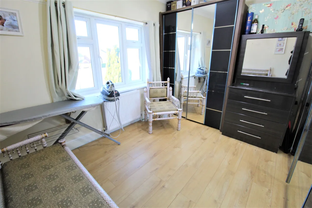 Lodge Lane, Grays, Essex, RM16 2TH, photo 12
