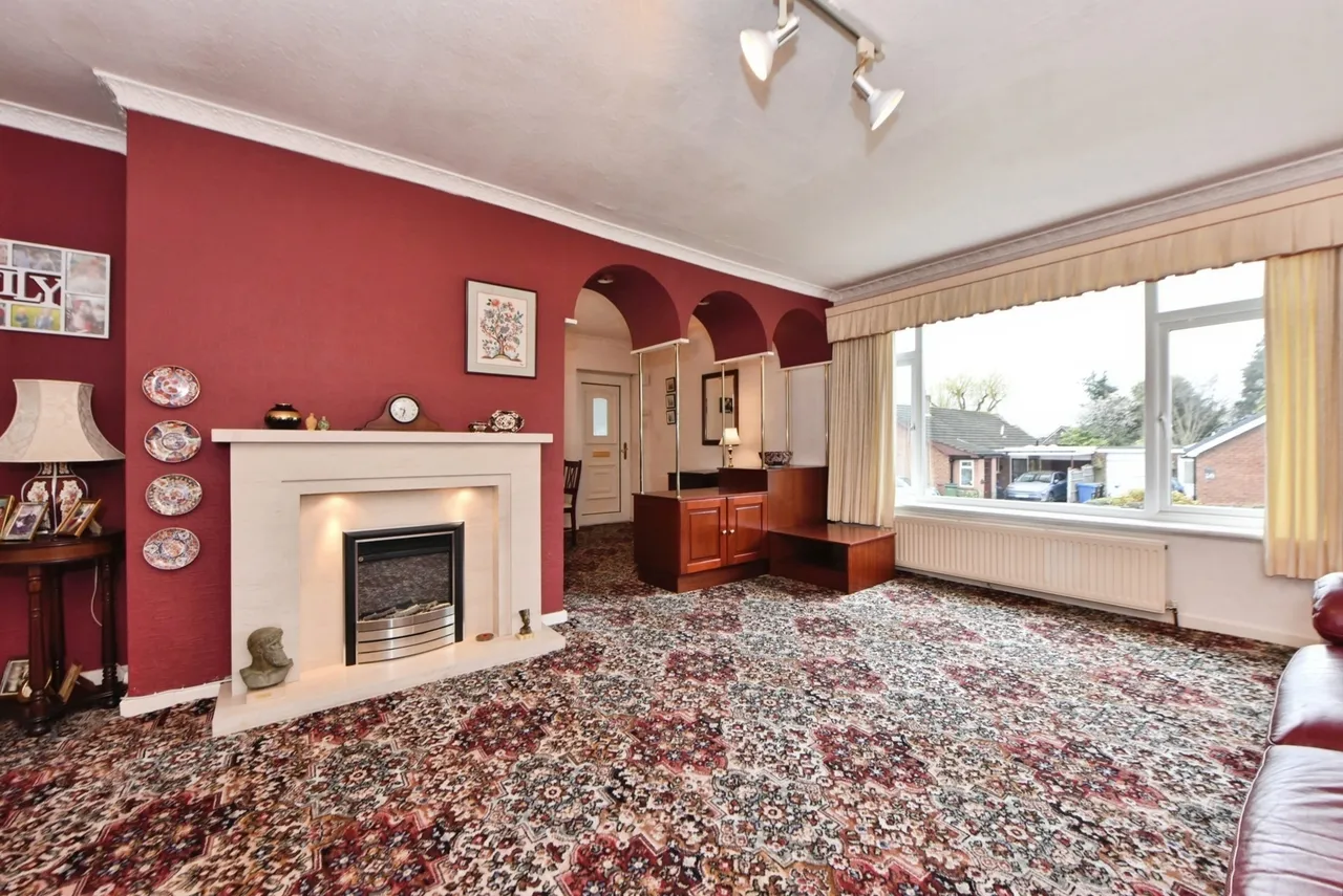 Bowfell Drive, High Lane, Stockport, Greater Manchester, SK6, photo 3