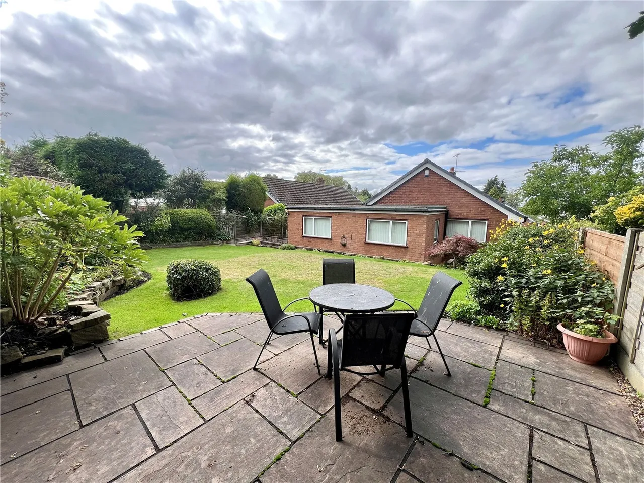 4 bed house for sale — Bowfell Drive, High Lane, Stockport, Greater Manchester, SK6
