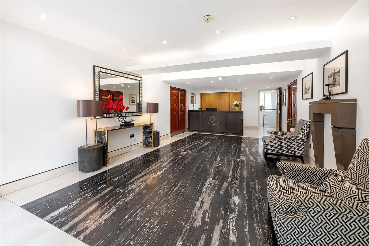 Old Brompton Road, London, SW7, photo 12