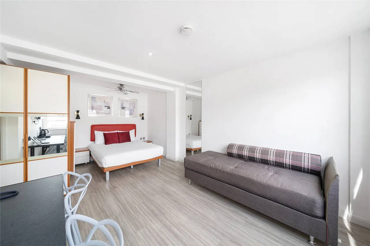 flat to rent — Old Brompton Road, London, SW7