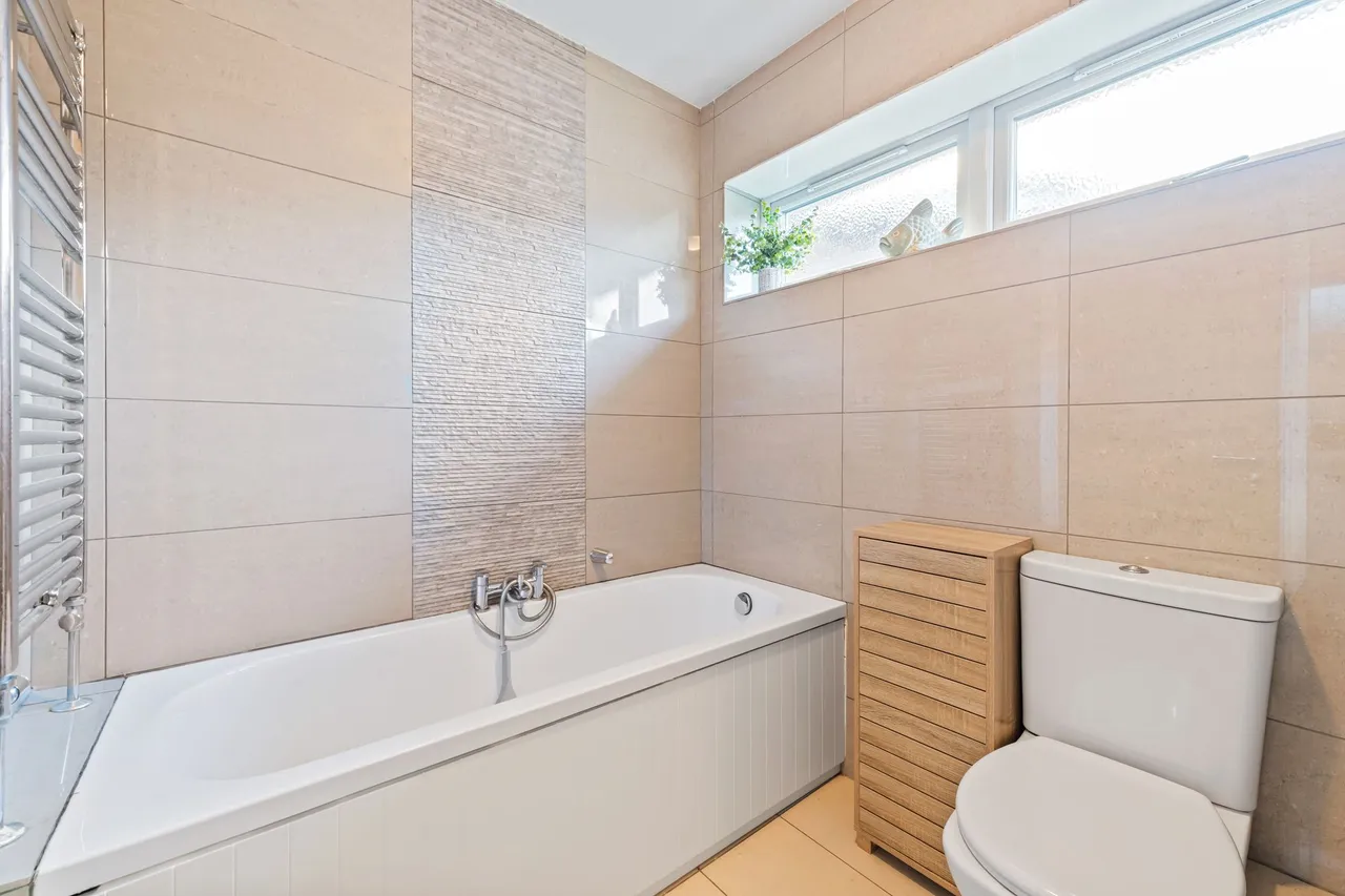 Howey Rise, Frodsham, photo 28