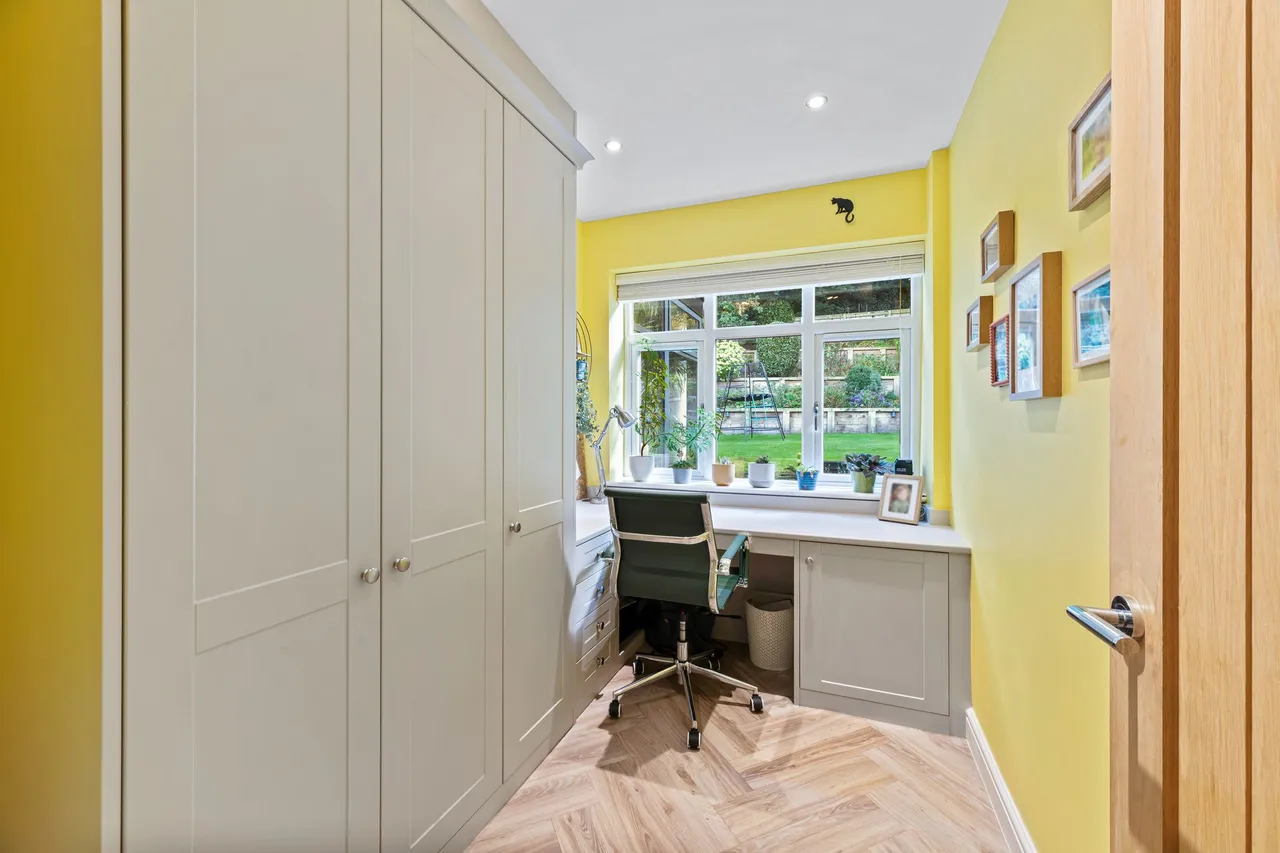 Howey Rise, Frodsham, photo 16