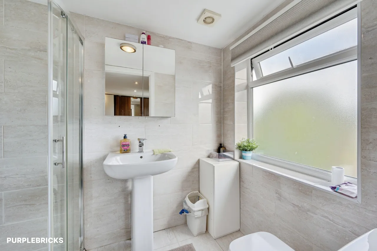 Hazelwood Avenue, Morden, SM4, photo 11