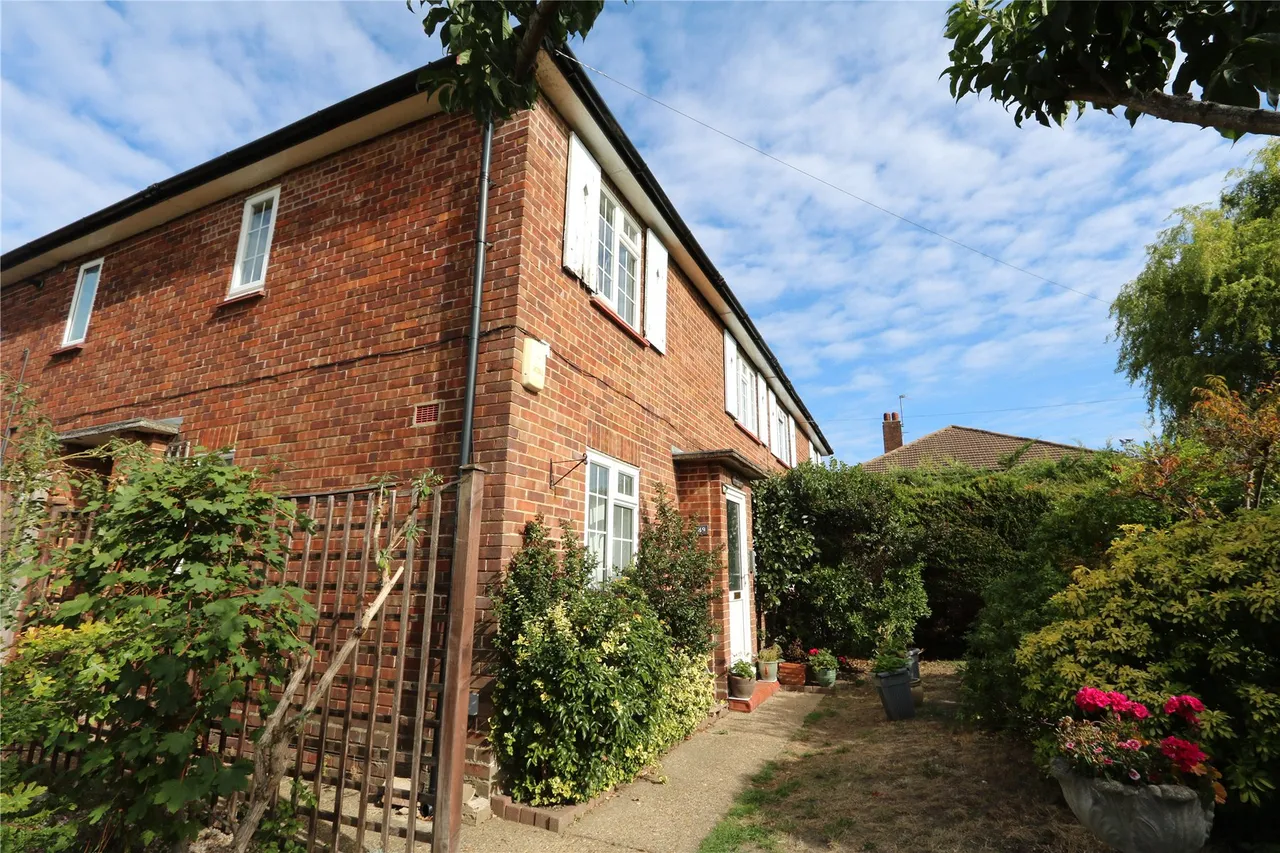 2 bed flat for sale, Regent Road, Surbiton, KT5