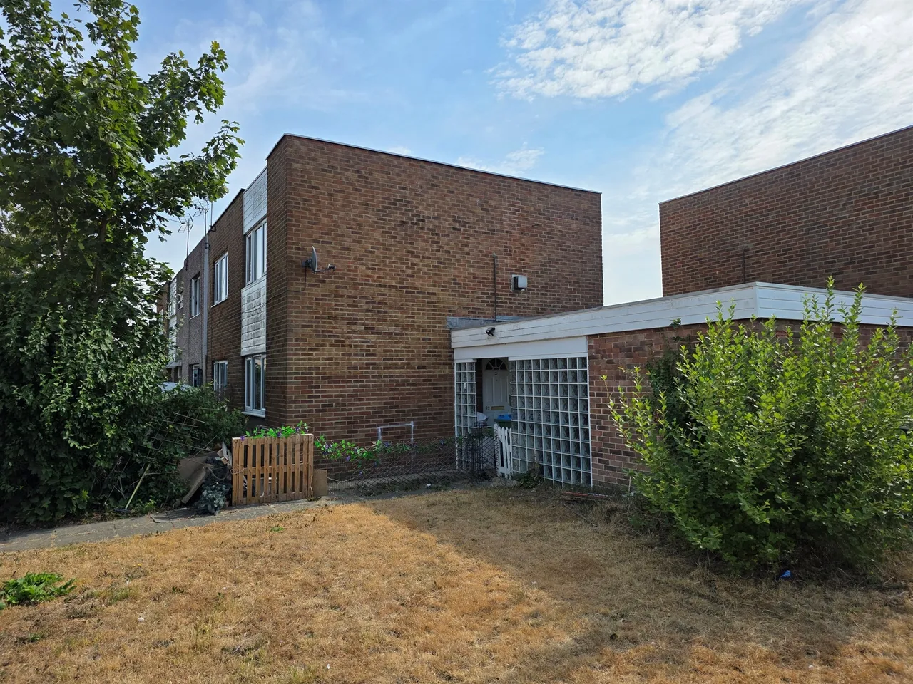 1 bed flat for sale — Somerville Way, Aylesbury