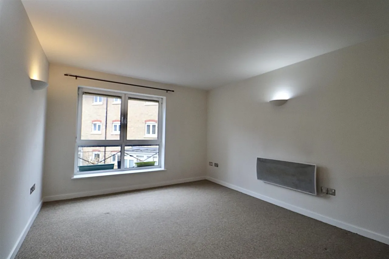 Alpha House, 2 bed 2 bath Apartment, photo 3