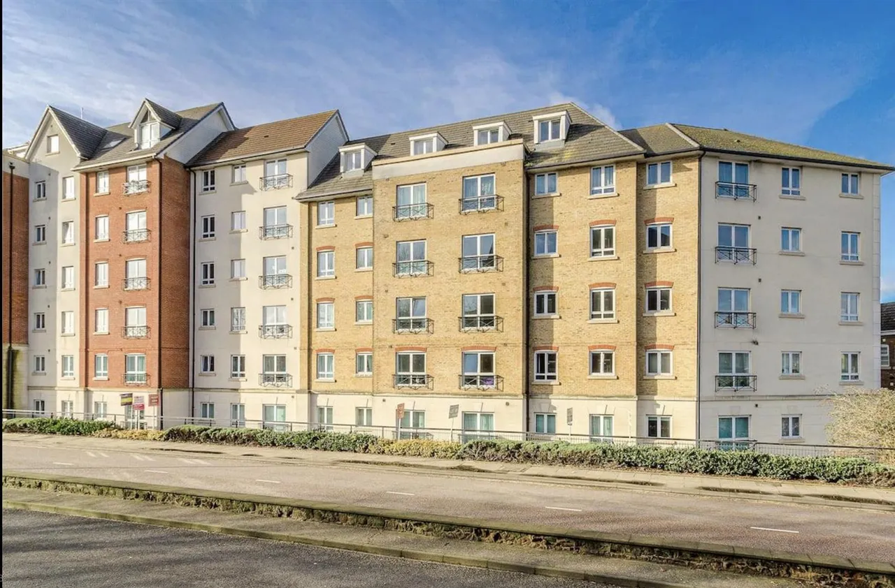 2 bed flat for sale — Alpha House, 2 bed 2 bath Apartment