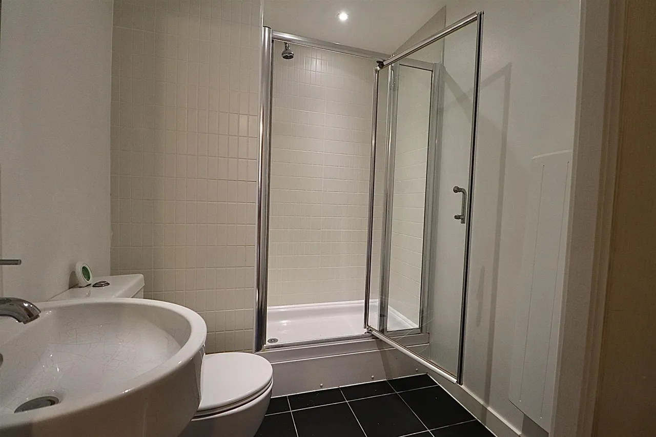 Alpha House, 2 bed 2 bath Apartment, photo 8