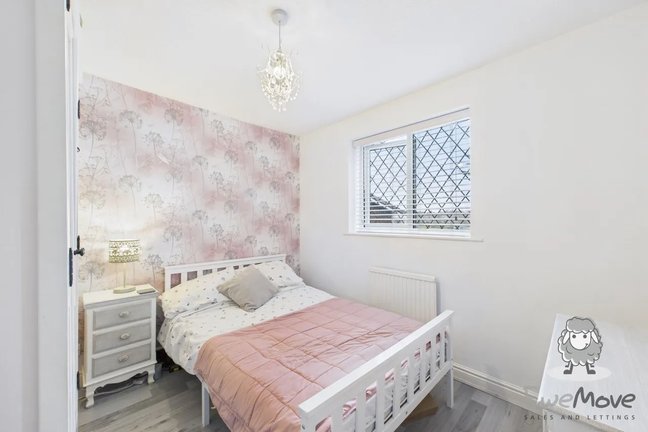 Moray Close, St. Helens, WA10, photo 12