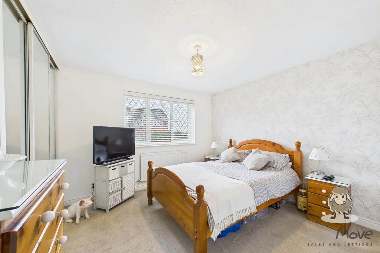 Moray Close, St. Helens, WA10, photo 9