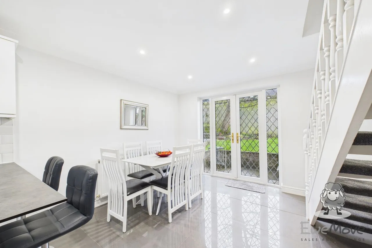 Moray Close, St. Helens, WA10, photo 6