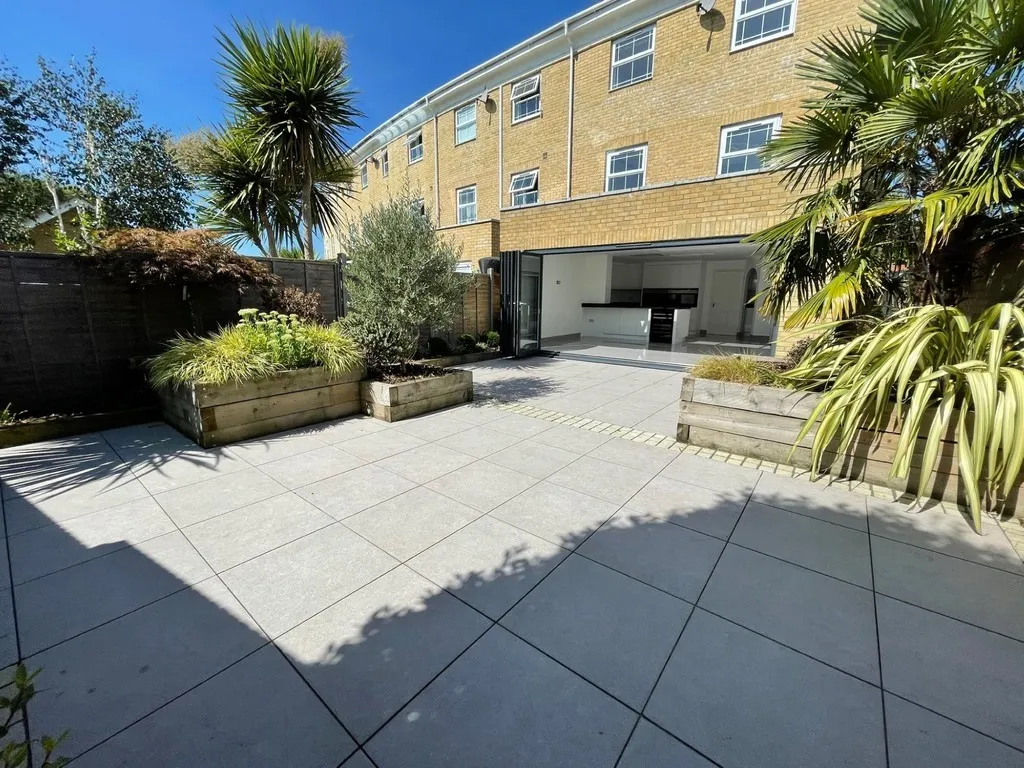 Dettingen Crescent, Deepcut, photo 28