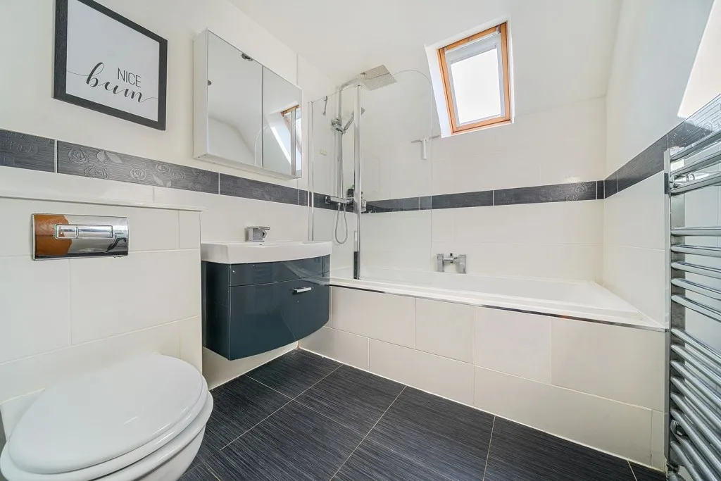 New Street, Shefford, SG17, photo 19