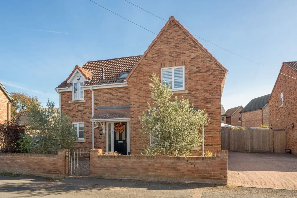New Street, Shefford, SG17, photo 24