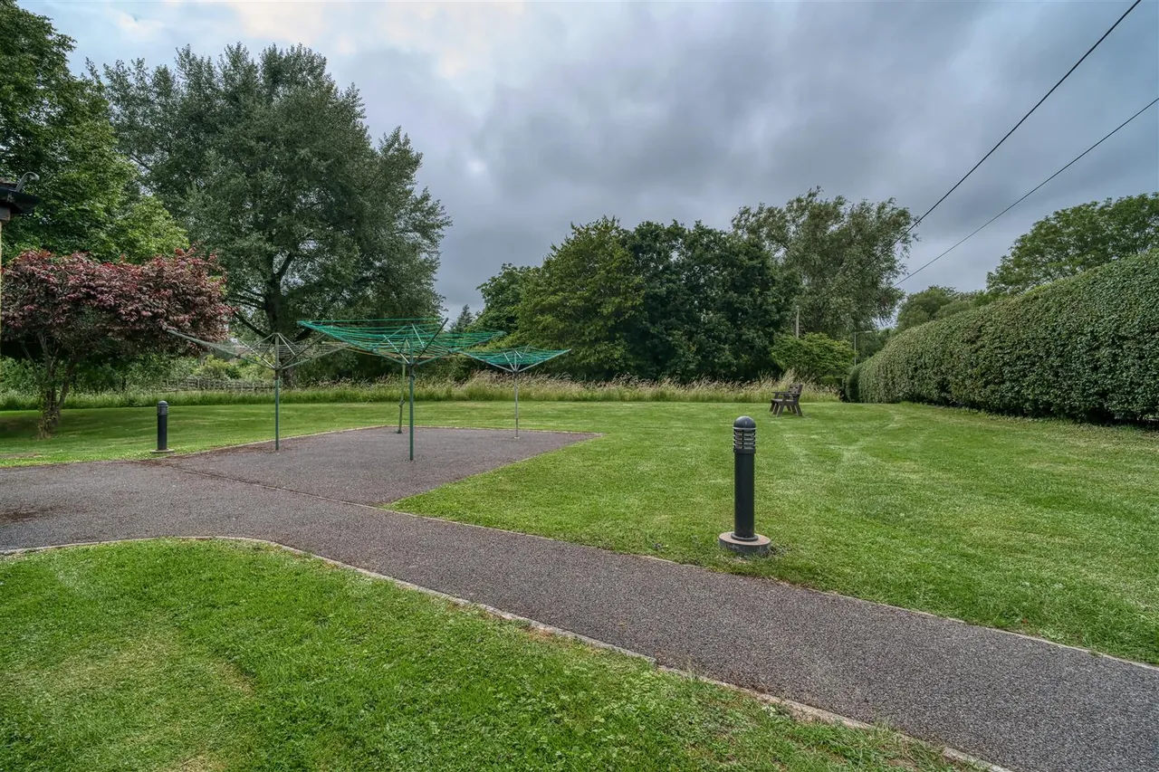King Edmund Court, Gillingham, photo 10