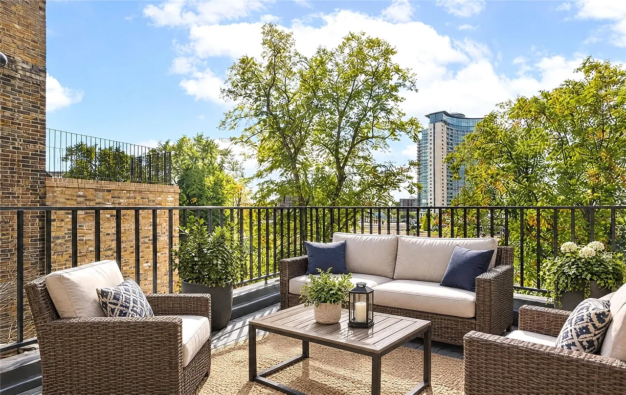 2 bed flat for sale, Eardley Crescent, Earls Court, SW5