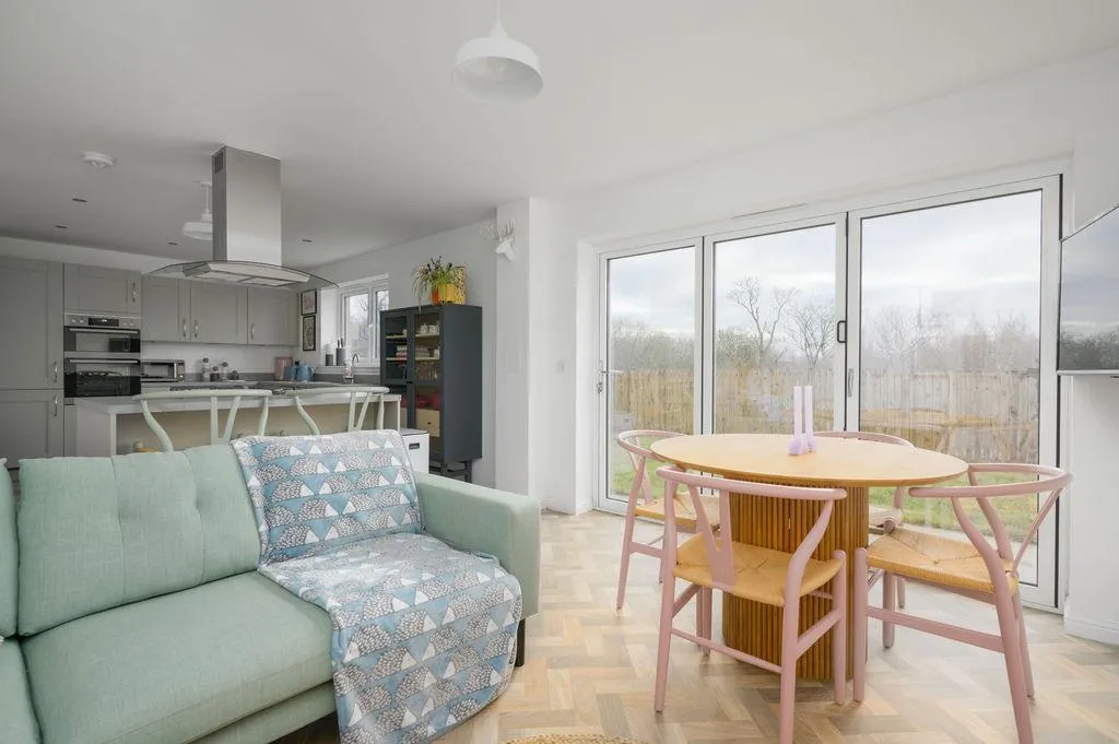 Loch Grove, Gartcosh, G69 8GH, photo 11