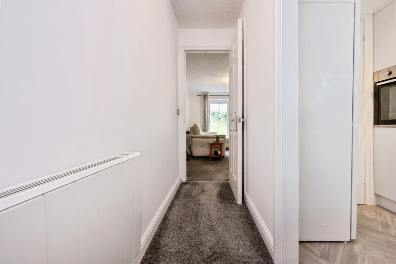 Eleanor Walk, Woburn, MK17, photo 5