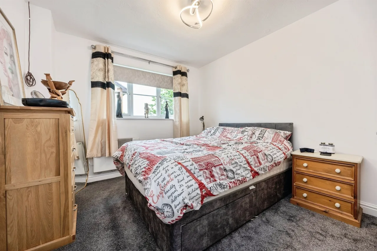 Eleanor Walk, Woburn, MK17, photo 9