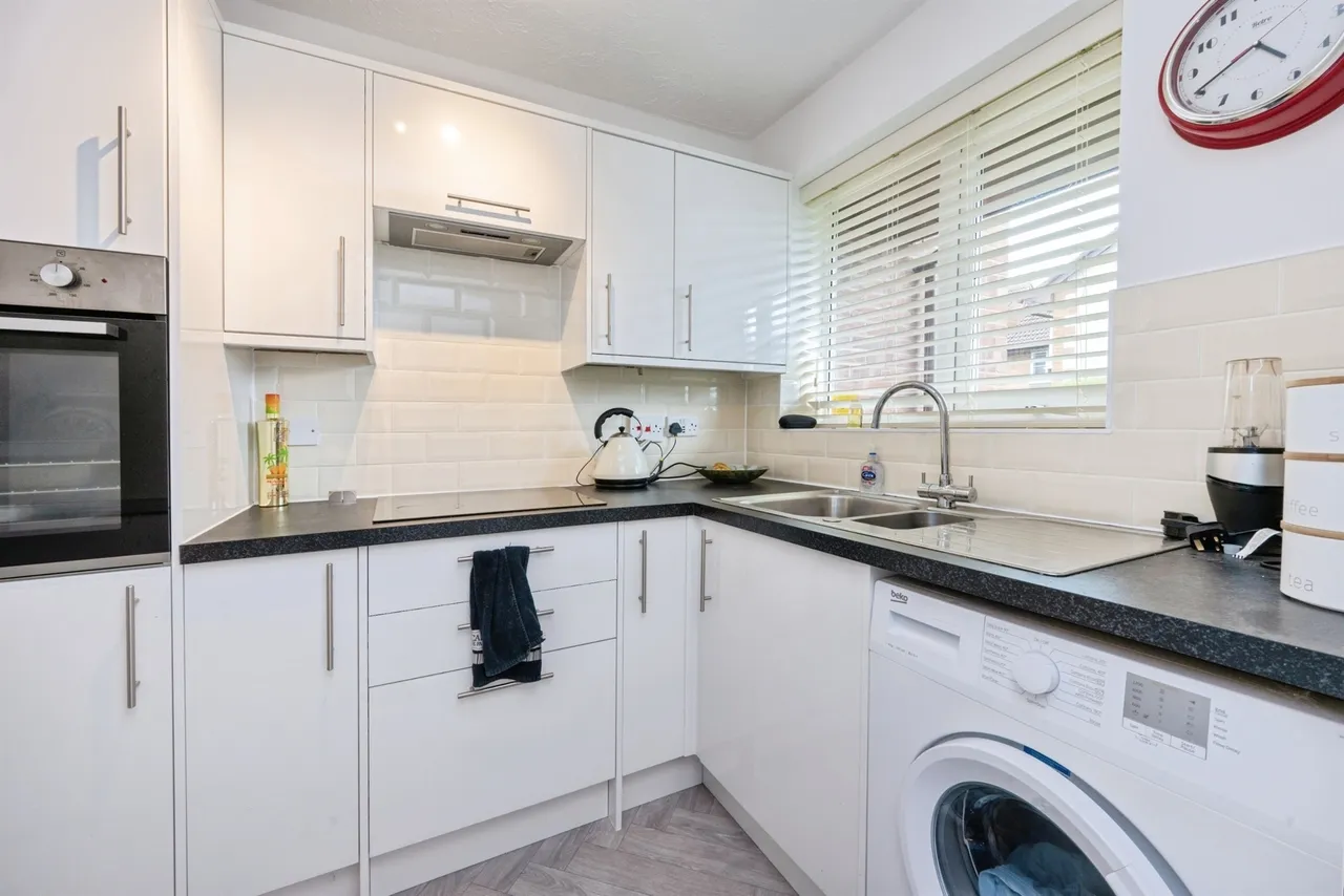 Eleanor Walk, Woburn, MK17, photo 8